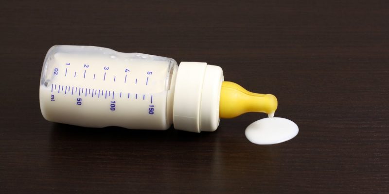 Sặc sữa – 3 cách sơ cứu để cứu mạng trẻ hiệu quả
