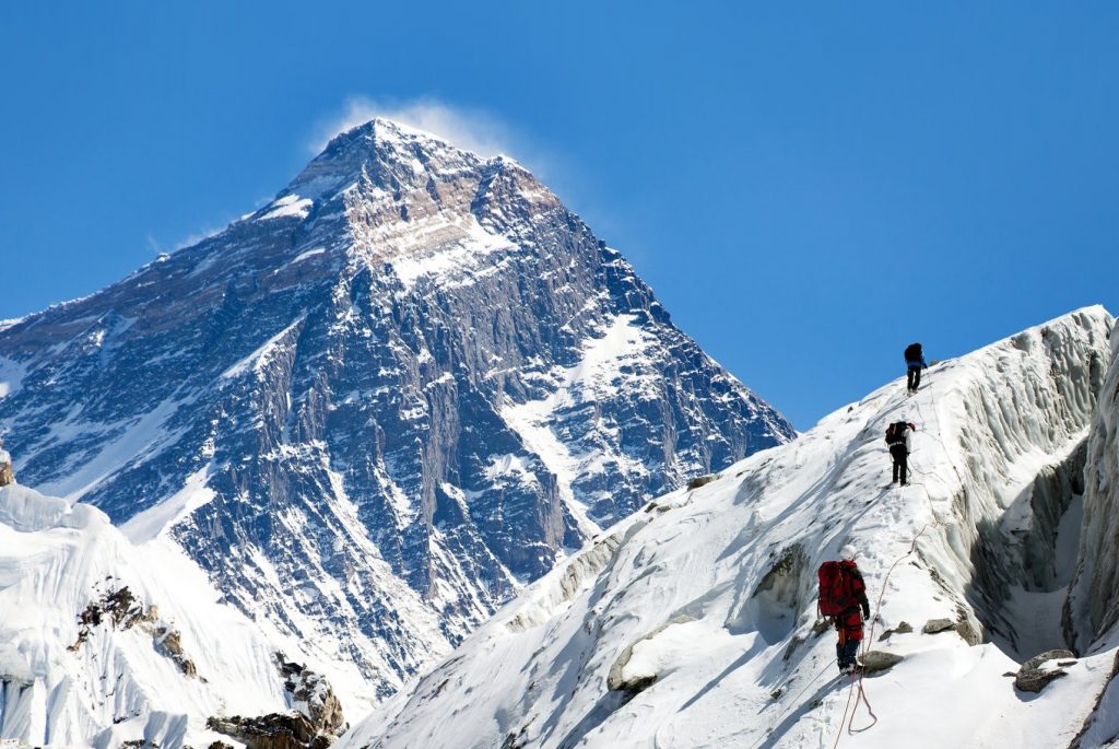 Top 10 ngọn núi cao nhất thế giới đã được chinh phục
