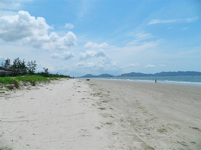 bãi biển Đồi Nhái